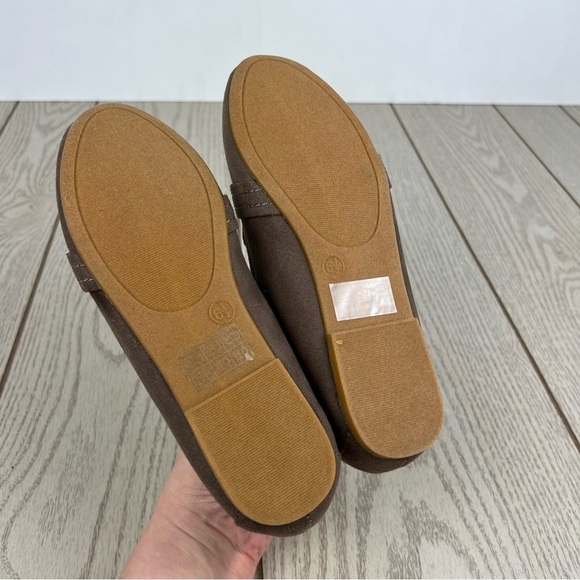 Journee Collection Marci Women's Wide Knot Loafers 6.5W Taupe Faux Suede $65 - Picture 7 of 8